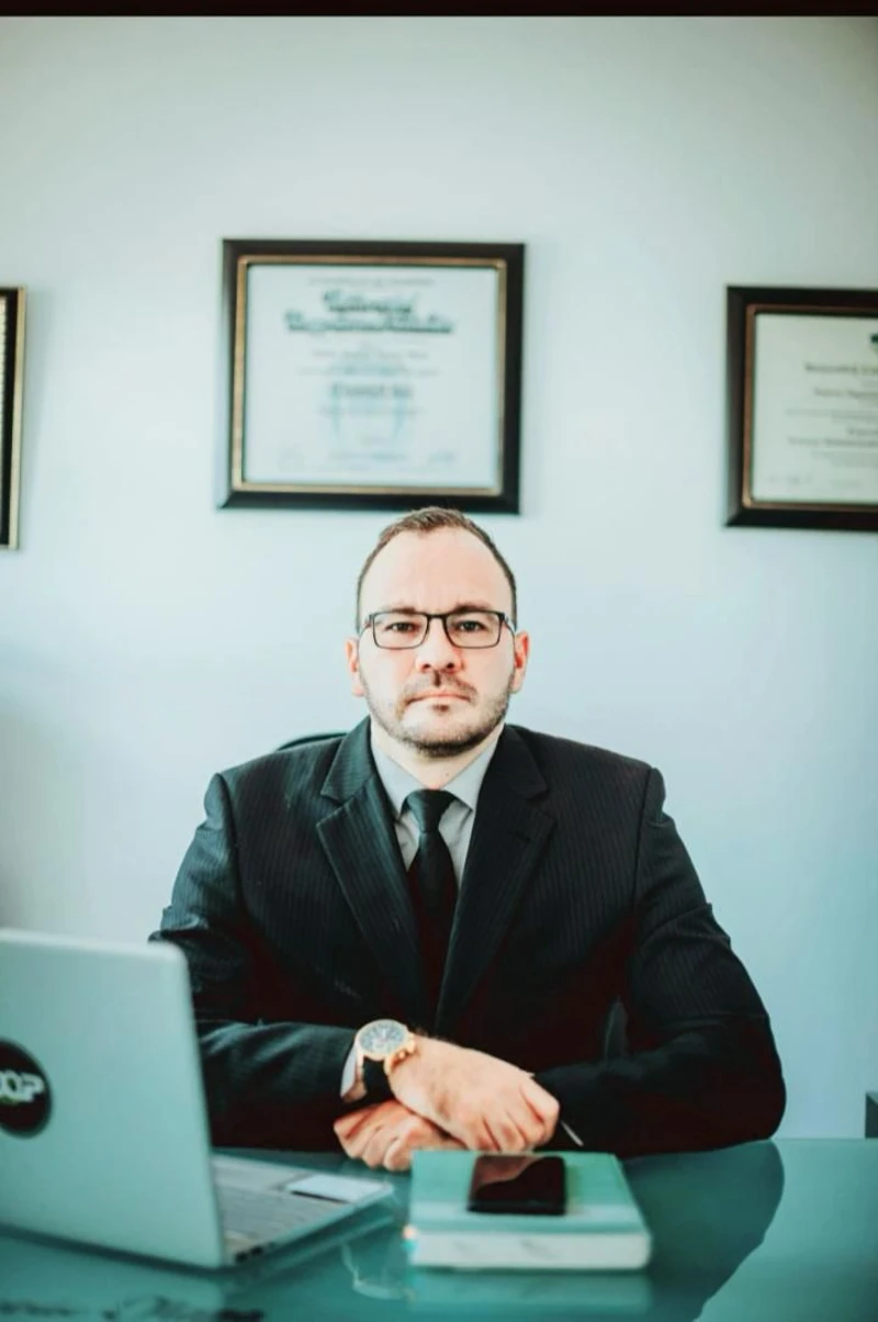 Abogado del equipo — Laverde & Polania Abogados
